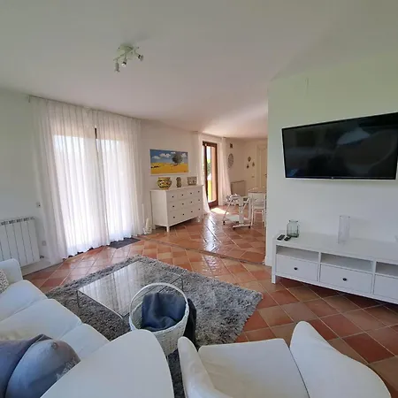Daphne Experience - By Interhome * Loreto Aprutino